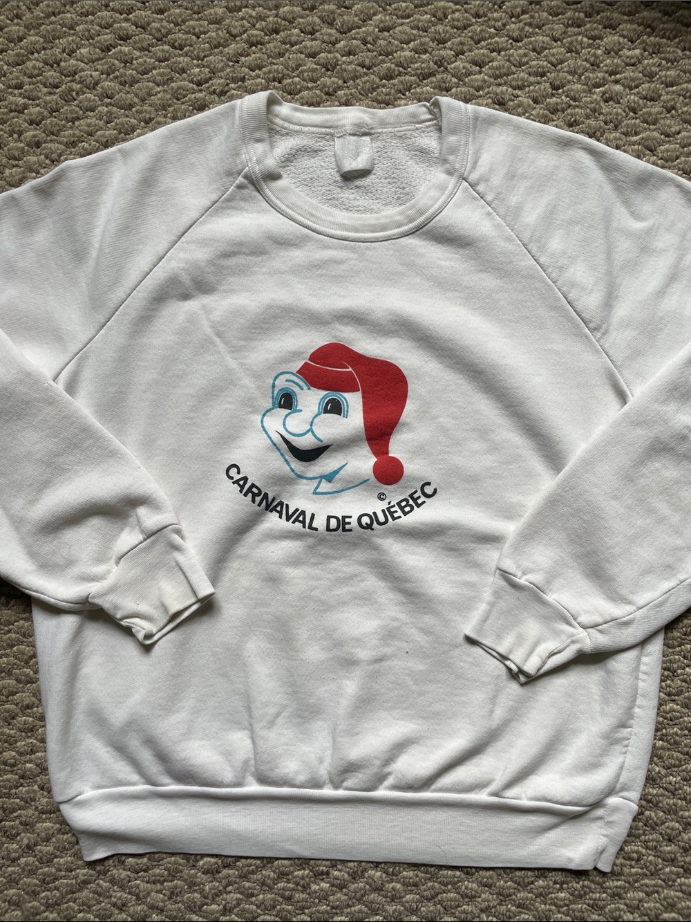 Vintage 80’s Bonhomme Carnaval de Quebec raglan crewneck sweatshirt
